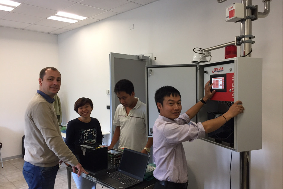 I tecnici vietnamiti nella sede CAE di Bologna per un corso di aggiornamento sulle nuove tecnologie